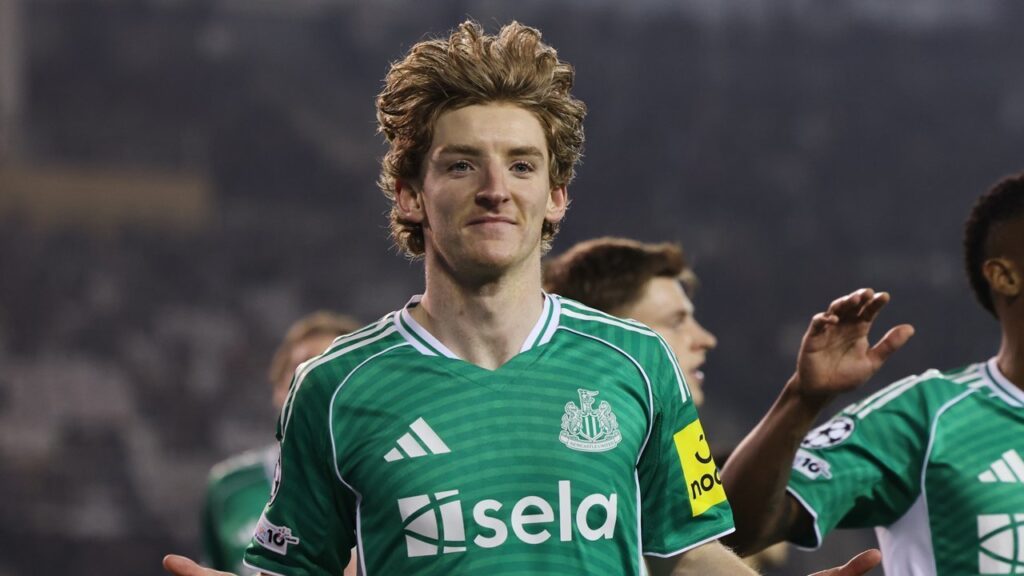 Barcelona Datangkan Anthony Gordon